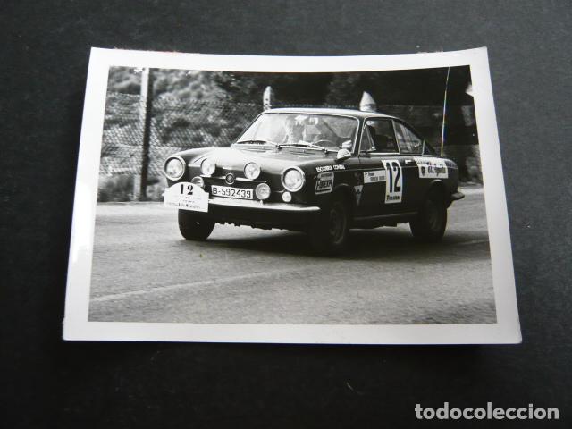 Fotograf&iacute;a antigua: II RALLYE MAGDALENA CASTELLON AUTOMOVILISMO 1970 FOTOGRAFIA ORIGINAL 7,5 X 10,5 CM
