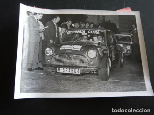 Fotograf&iacute;a antigua: RALLYE COSTA DEL AZAHAR AUTOMOVILISMO 1970 FOTOGRAFIA ORIGINAL 11 X 8 CM