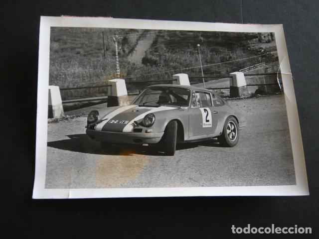 Fotograf&iacute;a antigua: RALLYE COSTA DEL AZAHAR AUTOMOVILISMO 1970 FOTOGRAFIA ORIGINAL 11 X 8 CM