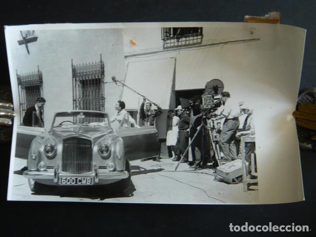 Fotograf&iacute;a antigua: RODAJE DE LA PELICULA LUNA DE MIEL EN ESPA&Ntilde;A FOTOGRAFIA ORIGINAL 12,5 X 20 CM