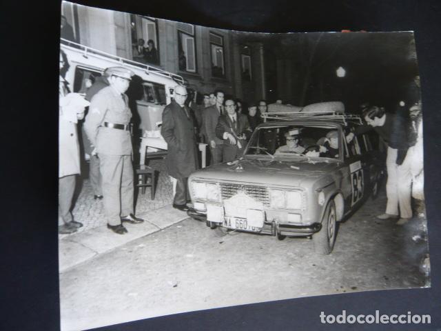 Fotograf&iacute;a antigua: RALLYE DE MONTECARLO AUTOMOVILISMO SEAT 850 1970 FOTOGRAFIA ORIGINAL 18 X 24 CM