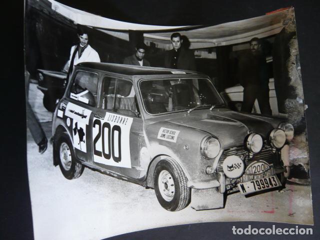 Fotograf&iacute;a antigua: RALLYE DE MONTECARLO AUTOMOVILISMO 1970 FOTOGRAFIA ORIGINAL 18 X 24 CM