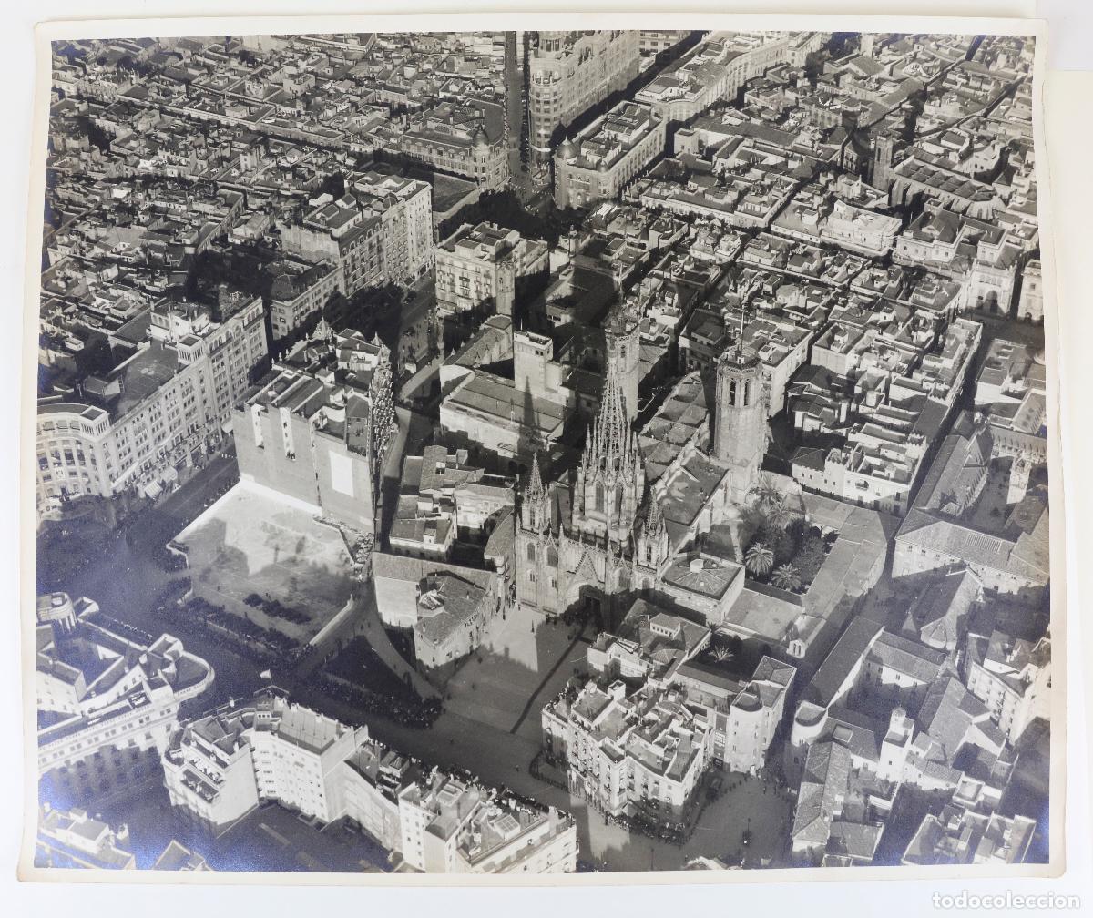 Fotograf&iacute;a antigua: BARCELONA. Vista aerea Catedral y Via Layetana. 1960's. Gran fotograf&iacute;a 50x60cm.