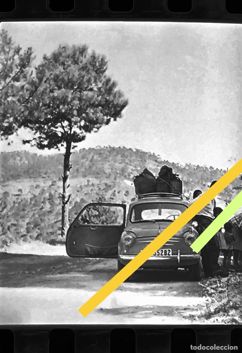 Fotografia antica: Antiguo negativo de fotograf&iacute;a. Coche Seat 600. A&ntilde;os 50.