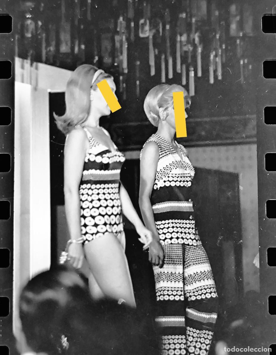 Antique Photography: Antiguo negativo de fotograf&iacute;a. Chica, desfile. Moda