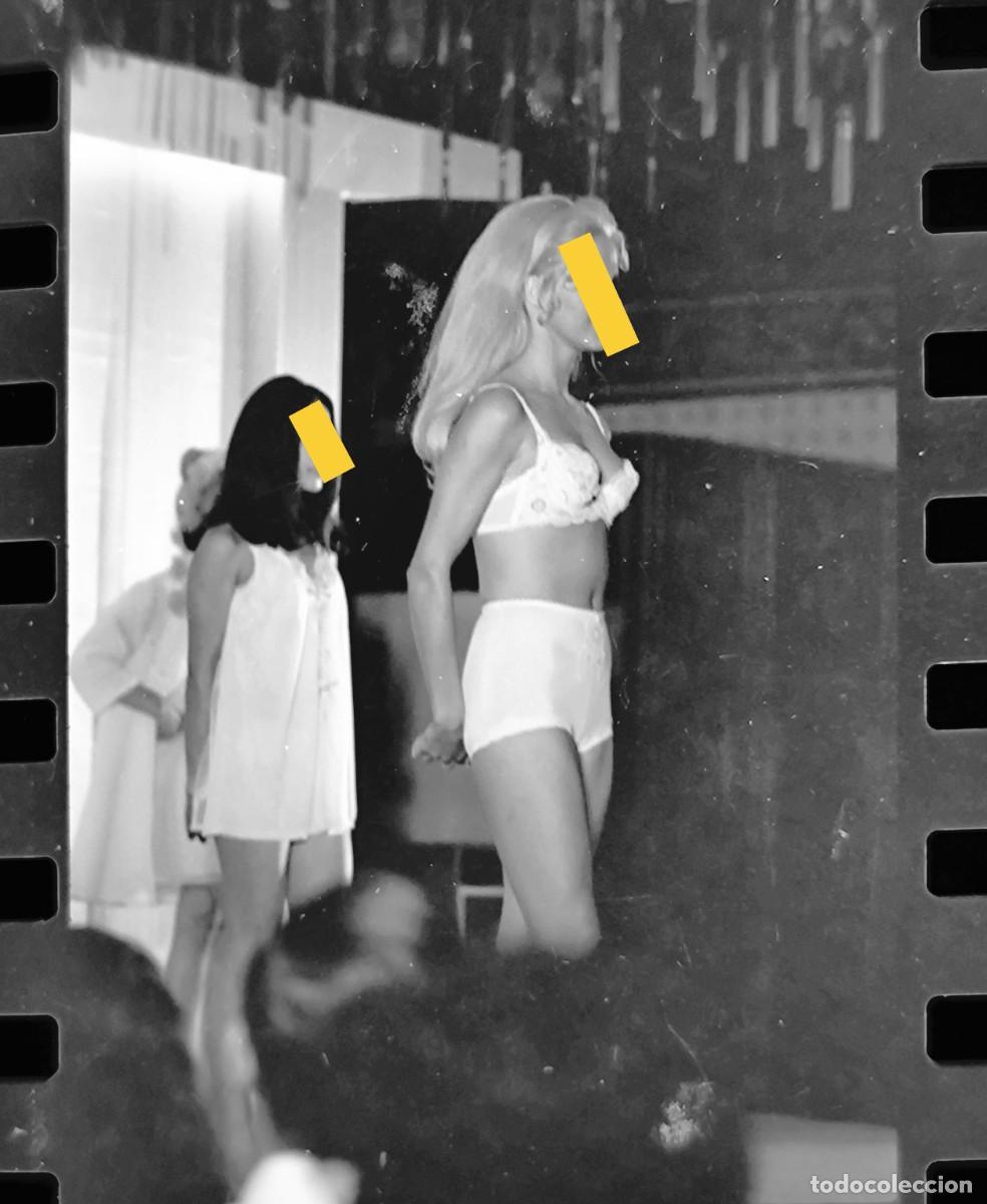 Photographie ancienne: Antiguo negativo de fotograf&iacute;a. Chica, desfile. Moda