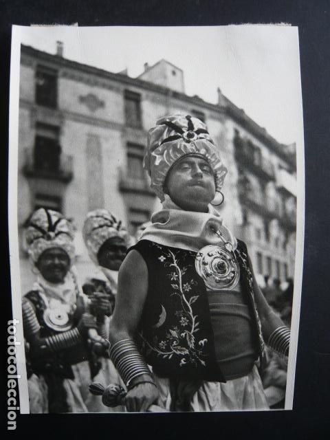 Photographie ancienne: ALCOY ALICANTE MOROS Y CRISTIANOS ANTIGUA FOTOGRAFIA 12 X 17 CM