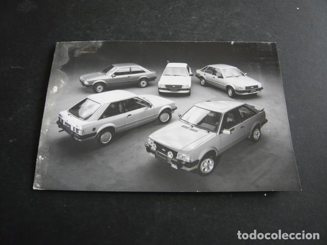 Antique Photography: AUTOMOVIL FORD ESCORT ANTIGUA FOTOGRAFIA ORIGINAL 13 X 18 CM