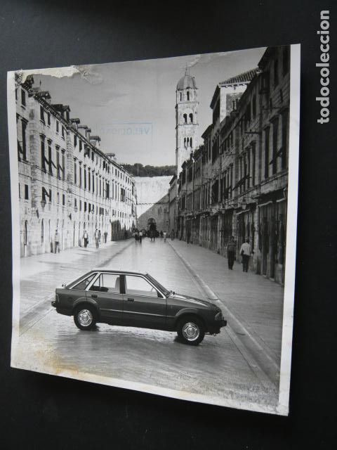 Antique Photography: AUTOMOVIL FORD ESCORT ANTIGUA FOTOGRAFIA ORIGINAL 20 X 30 CM
