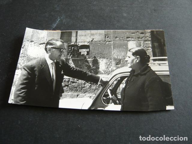 Fotografia antica: LEON PRIMERA MUJER TAXISTA ESPA&Ntilde;OLA ANTIGUA FOTOGRAFIA ORIGINAL 9 X 13 CM