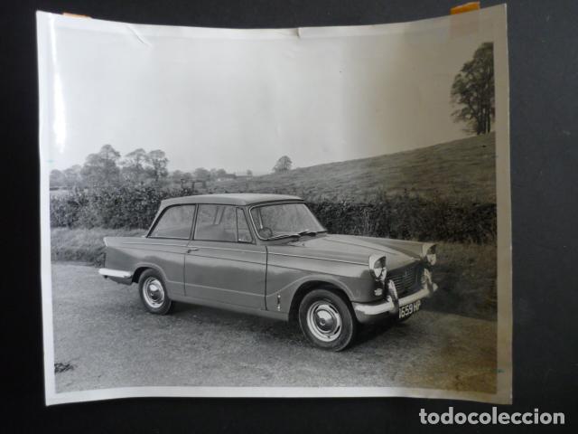 Antique Photography: AUTOMOVIL TRIUMPH HERALD ANTIGUA FOTOGRAF&Iacute;A 24 X 18 CM