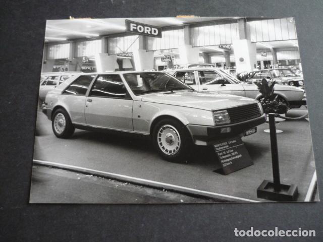 Fotografia antiga: SALON DEL AUTOMOVIL DE GINEBRA 1980 AUTOMOVIL MONTEVERDI FOTOGRAFIA 13 X 18 CM