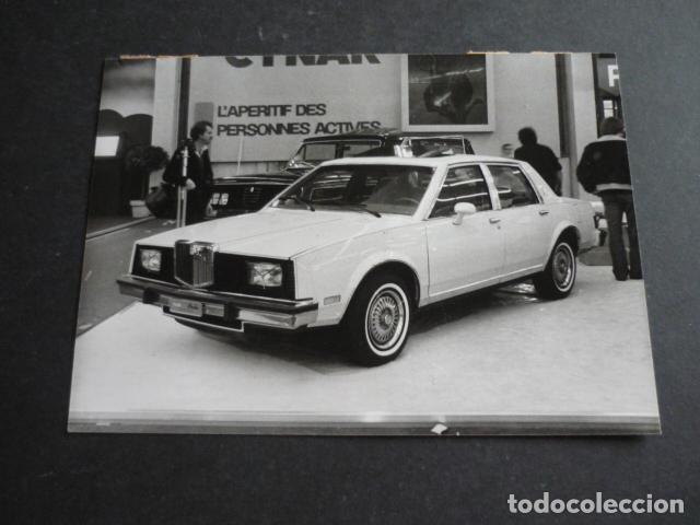 Fotograf&iacute;a antigua: SALON DEL AUTOMOVIL DE GINEBRA 1980 AUTOMOVIL FELBER FOTOGRAFIA 13 X 18 CM
