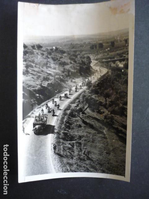 Fotografia antica: CORDOBA ROMERIA MOTORIZADA A NUESTRA SE&Ntilde;ORA DE LINARES ANTIGUA FOTOGRAFIA ORIGINAL 12 X 17 CM