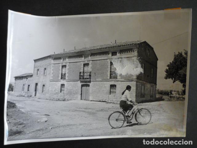 Antique Photography: PAMPLIEGA BURGOS DETALLE URBANO ANTIGUA FOTOGRAFIA ORIGINAL 18 X 24 CM
