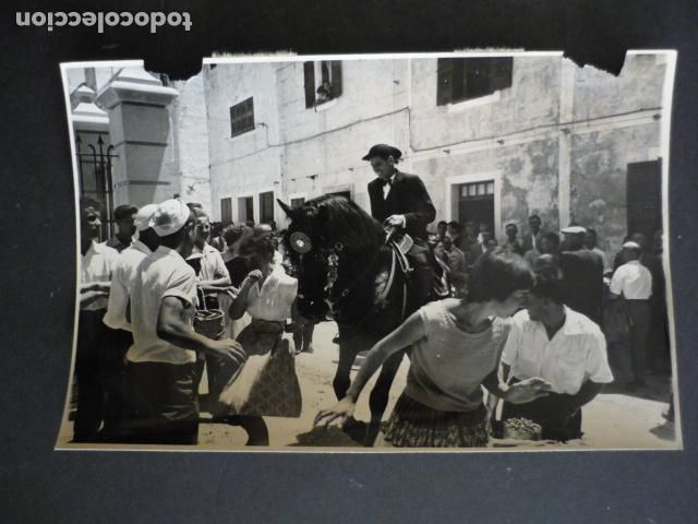 Fotografia antica: CIUDADELA MENORCA LA COLGADA FIESTA DE SAN JUAN ANTIGUA FOTOGRAFIA ORIGINAL 12 X 18 CM