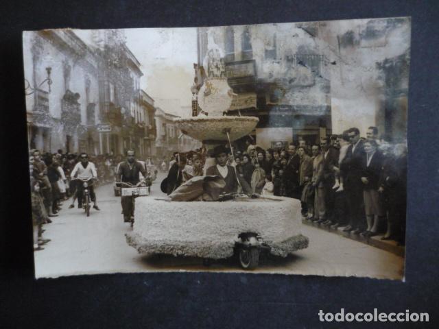 Fotograf&iacute;a antigua: CORDOBA ROMERIA MOTORIZADA A NUESTRA SE&Ntilde;ORA DE LINARES ANTIGUA FOTOGRAFIA ORIGINAL 13 X 18 CM