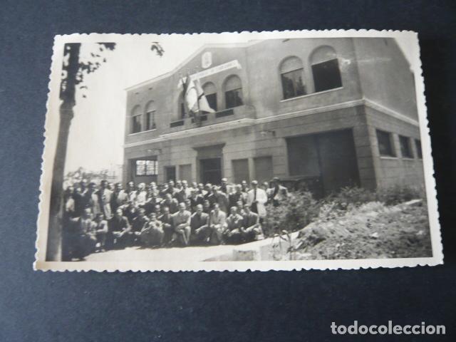 Fotograf&iacute;a antigua: EDIFICIO HERMANDAD DE LABRADORES EN LOCALIDAD A IDENTIFICAR FOTOGRAFIA 8,5 X 13,5 CM