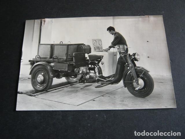 Antique Photography: MOTOCARRO ANTIGUA FOTOGRAFIA 213 X 18 CM
