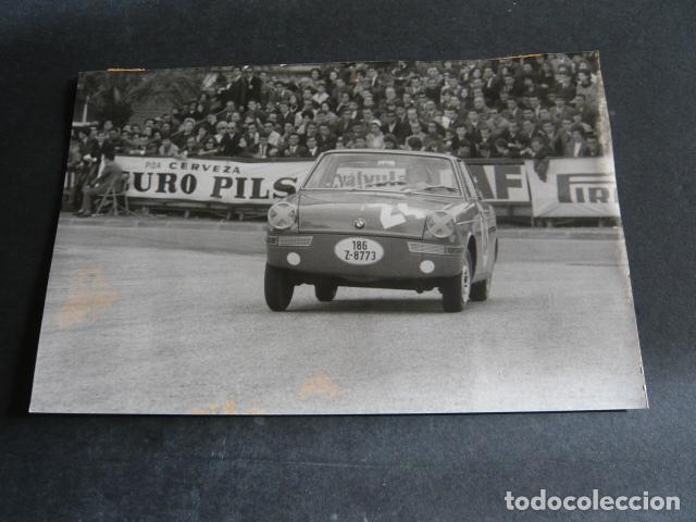 Fotograf&iacute;a antigua: AUTOMOVILISMO AUTOMOVIL BMW ANTIGUA FOTOGRAFIA 12 X 17 CM