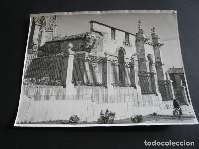 Fotograf&iacute;a antigua: LEON DETALLE DE LA CATEDRAL ANTIGUA FOTOGRAFIA 24 X 18 CM