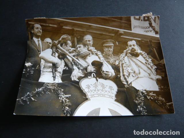 Fotograf&iacute;a antigua: JACKIE STEWART CORREDOR FORMULA 1 AUTOMOVILISMO EN MONTJUICH 1968 ANTIGUA FOTOGRAFIA 12 X 18 CM