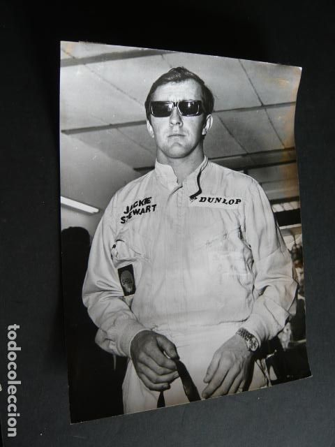 Fotografia antiga: JACKIE STEWART CORREDOR FORMULA 1 AUTOMOVILISMO EN CIRCUITO ANTIGUA FOTOGRAFIA 24 X 18 CM