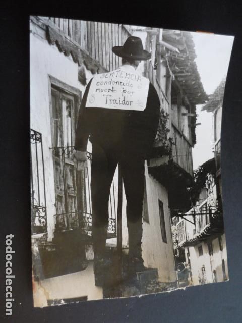 Fotograf&iacute;a antigua: VILLANUEVA DE LA VERA CACERES FIESTA DEL PERO PALO ANTIGUA FOTOGRAFIA ORIGINAL 18 X 24 CM