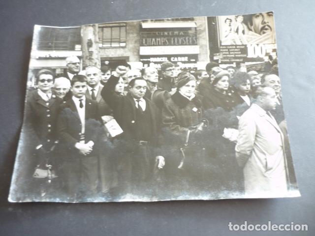 Fotograf&iacute;a antigua: PARIS CONMEMORACION XX ANIVERSARIO VICTORIA 2&ordf; GUERRA MUNDIAL ANTIGUA FOTOGRAFIA ORIGINAL 18 X 24 CM