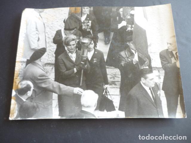 Fotograf&iacute;a antigua: PARIS XX ANIVERSARIO VICTORIA SEGUNDA GUERRA MUNDIAL ANTIGUA FOTOGRAFIA ORIGINAL 18 X 24 CM