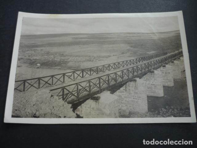 Fotografia antica: PROVINCIA DE ZAMORA PUENTE ANTIGUA FOTOGRAFIA HACIA 1925 10 X 14 CM