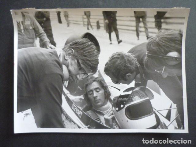 Fotografia antica: JACKIE STEWART CORREDOR FORMULA 1 AUTOMOVILISMO ANTIGUA FOTOGRAFIA 18 X 13 CM