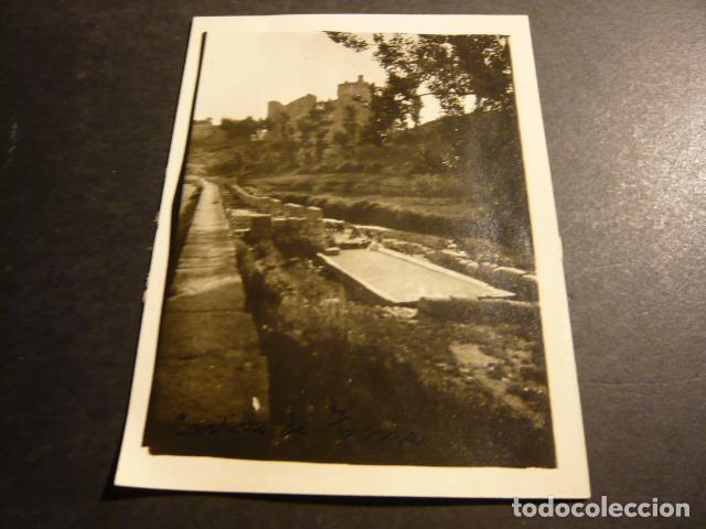 Fotografia antica: TORIJA GUADALAJARA LAVADERO Y CASTILLO ANTIGUA FOTOGRAFIA ORIGINAL HACIA 1920 9 X 12 CM