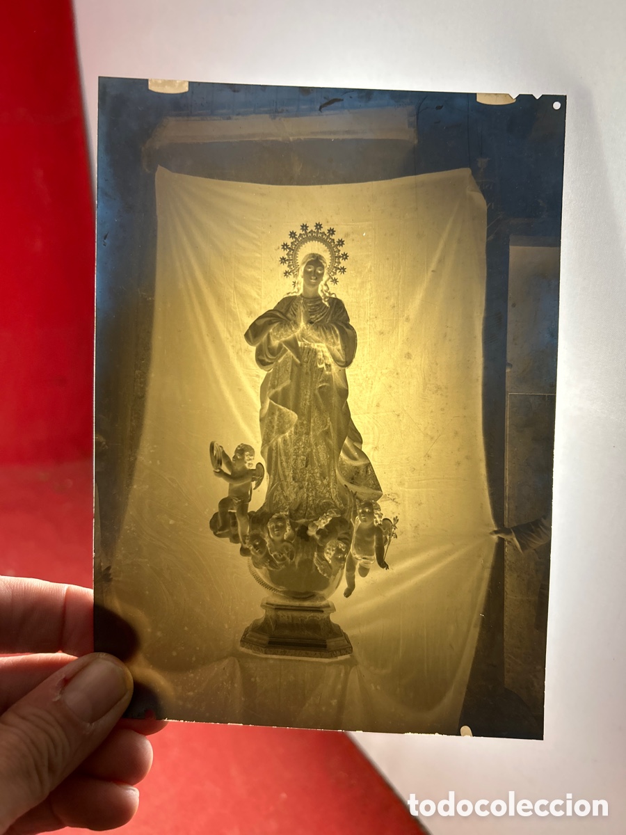 Fotograf&iacute;a antigua: Fotograf&iacute;a en blanco y negro escultura virgen inmaculada