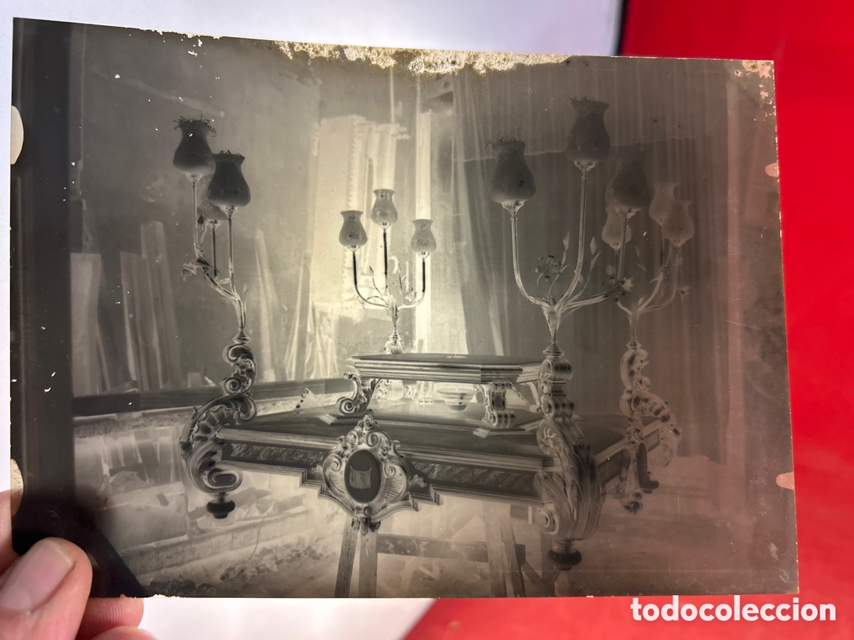 Fotograf&iacute;a antigua: Fotograf&iacute;a en blanco y negro Trono anda