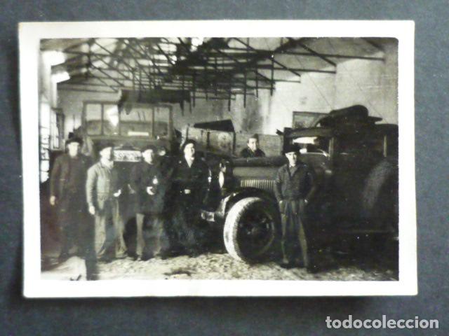 Fotograf&iacute;a antigua: SAN SEBASTIAN GUERRA CIVIL TALLER MECANICO AUTOMOVIL MATRICULA SS-2228 ANTIGUA FOTOGRAFIA 6 X 9 CM
