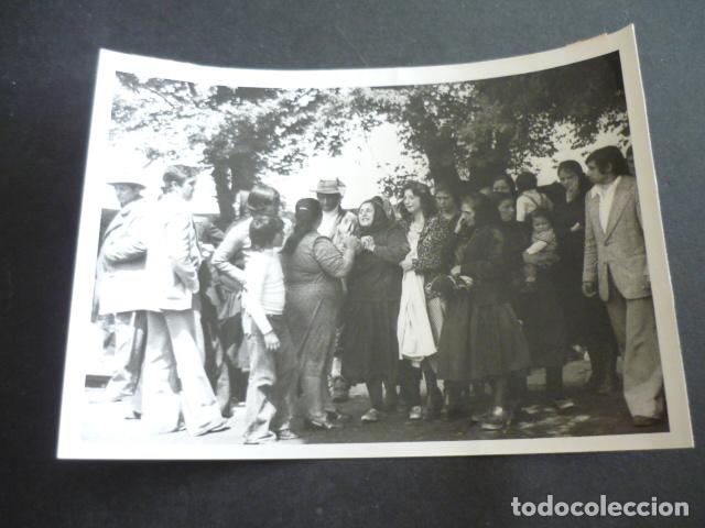 Fotograf&iacute;a antigua: SEPELIO DE LA FARAONA GITANA 1977 ANTIGUA FOTOGRAFIA 12 X 18 CM