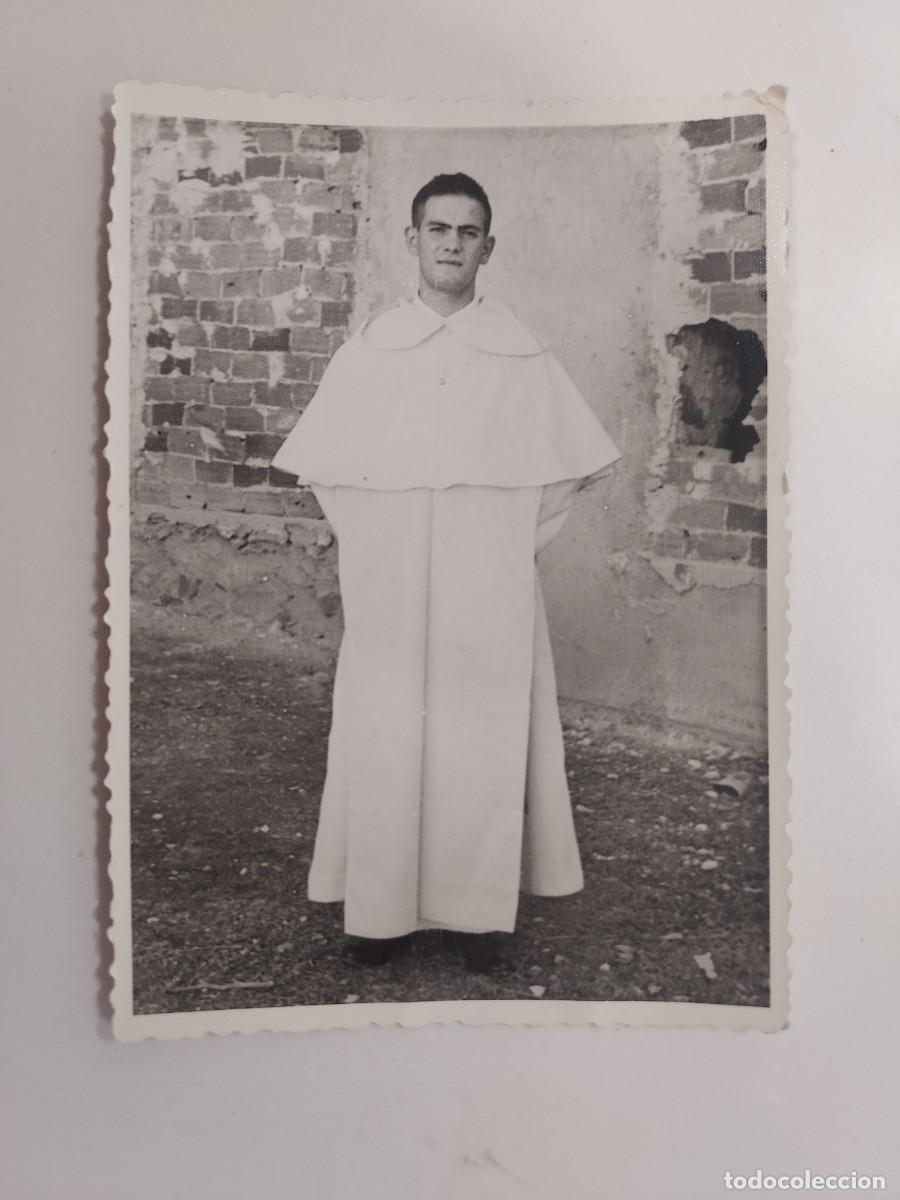 Photographie ancienne: Fotograf&iacute;a Joven novicio dominico retrato de estudio, a&ntilde;os 40-50 12 x 8 cm &iquest;Poio Pontevedra?