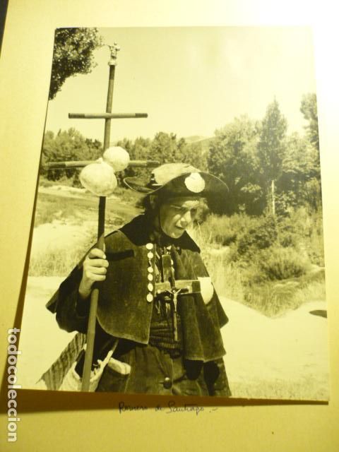 Fotograf&iacute;a antigua: NAVARRA PEREGRINO A SANTIAGO ANTIGUA FOTOGRAFIA ORIGINAL 17 X 22,5 CM