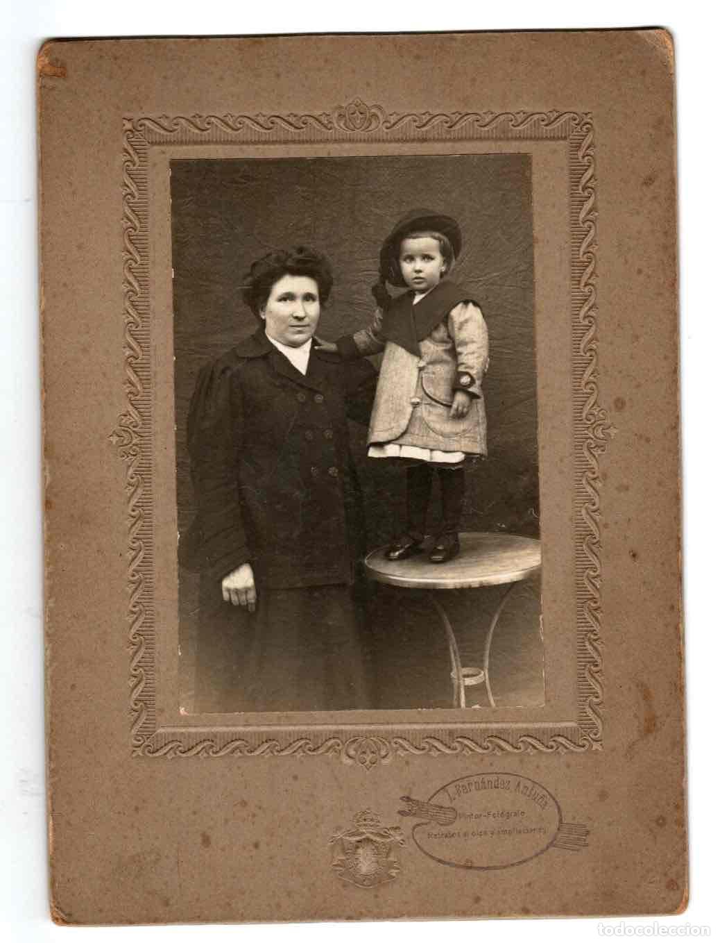 Antique Photography: FOTOGRAFIA FAMILIAR. J. FERNANDEZ ANTU&Ntilde;A. C.1940-50. ASTURIAS