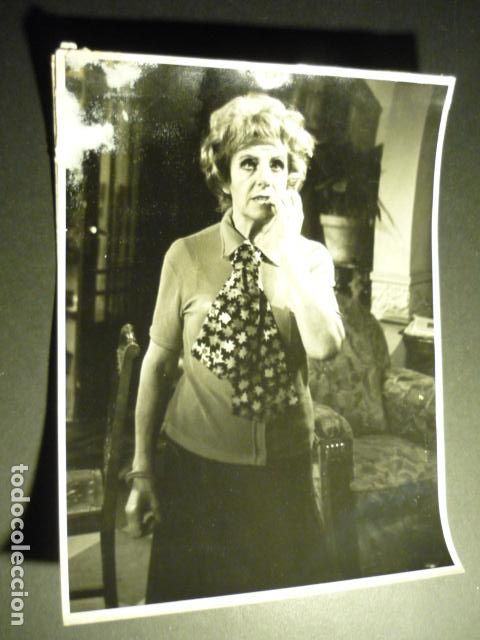 Fotografia antica: MARIA ISBERT ACTRIZ ANTIGUA FOTOGRAFIA ORIGINAL 1972 18 X 24 CM