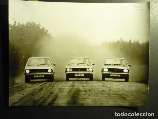Antique Photography: AUTOMOVIL WOLKSWAGEN PASSAT TS Y L ANTIGUA FOTOGRAFIA ORIGINAL 18 X 24 CM