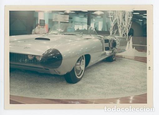 Fotografia antica: PRESENTACION DE PROTOTIPO BOLIDO EN FERIA DEL AUTOMOVIL. JULIO 1966