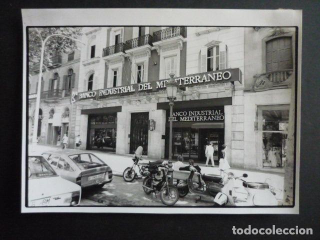 Alte Fotografie: BARCELONA BANCO INDUSTRIAL DEL MEDITERRANEO ANTIGUA FOTOGRAFIA ORIGINAL 18 X 24 CM