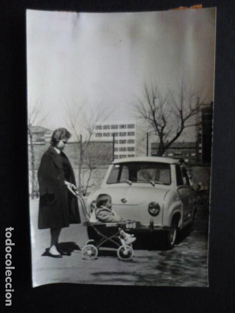 Antique Photography: AUTOMOVIL GOGGOMOBIL ANTIGUA FOTOGRAFIA 12 X 17 CM