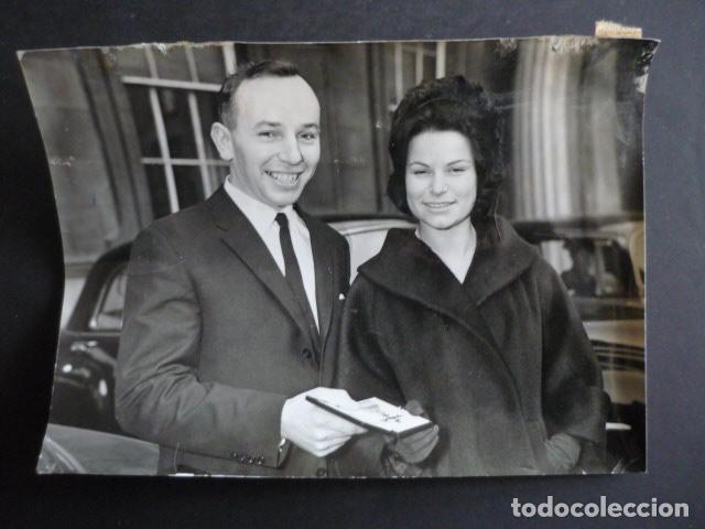 Antique Photography: JOHN SURTEES AUTOMOVILISTA ANTIGUA FOTOGRAFIA 15 X 20 CM
