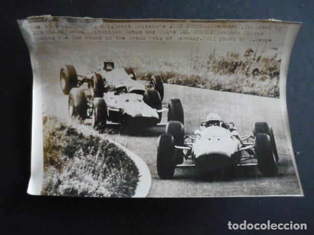 Antique Photography: JOHN SURTEES AUTOMOVILISTA ANTIGUA FOTOGRAFIA 15 X 20 CM