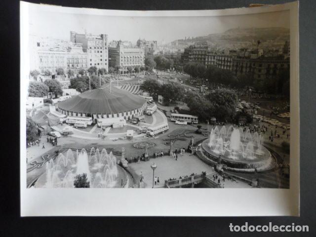 Alte Fotografie: BARCELONA CIRCO EN LA PLAZA CATALUNYA FOTOGRAFIA 24 X 18 CM