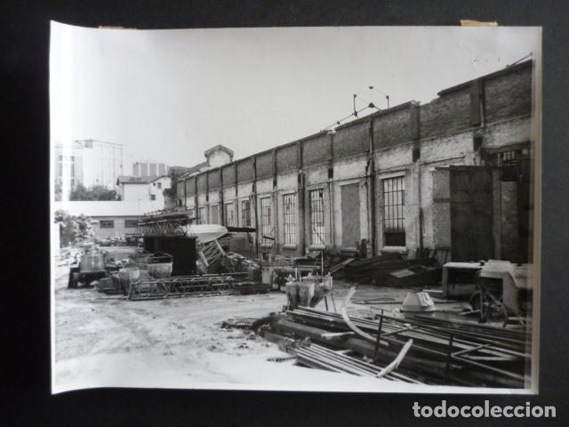 Alte Fotografie: BARCELONA COCHERAS TRANVIA FOTOGRAFIA 24 X 18 CM