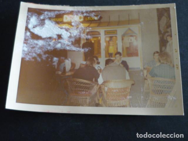 Fotograf&iacute;a antigua: BARCELONA CALLE TUSET COMERCIO ANTIGUA FOTOGRAFIA 9 X 12,5 CM